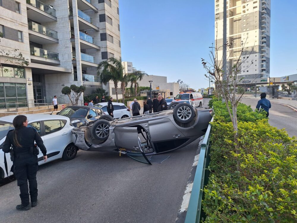 תאונת דרכים בטירת כרמל בוקר שבת 2/3/24 (צילום: פקח עיריית טירת כרמל)