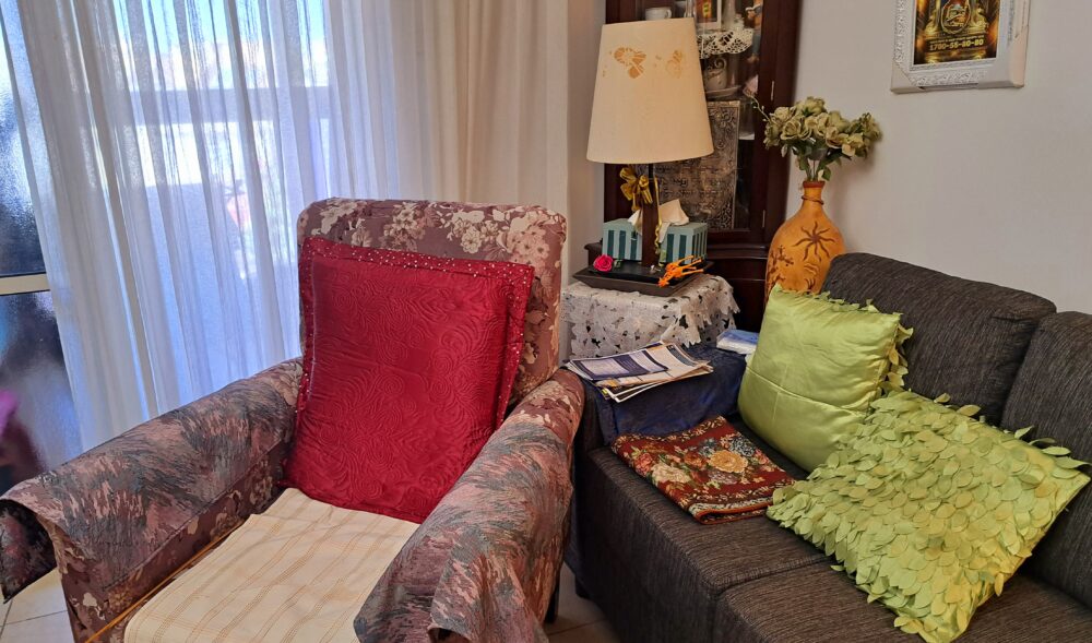 בבית עליזה אלקיים-עבאדי - ה כורסא (צילום: רחלי אורבך)