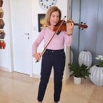 רותי גנץ – "נשואה" לכינור" (צילום רחלי אורבך)
