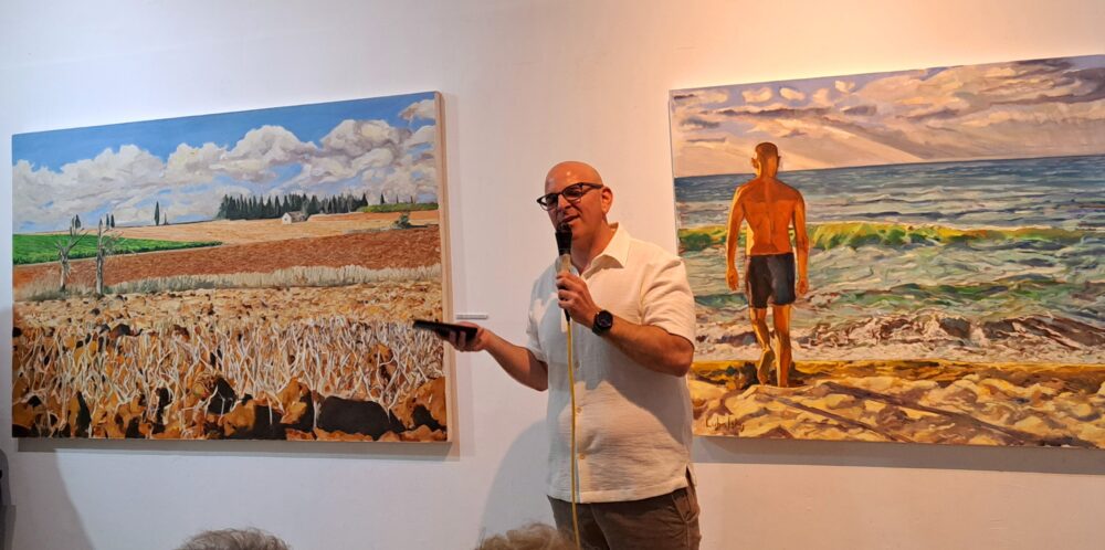יוסי לובלסקי - פתיחת התערוכה "בין גלים לתלמים" (צילום: רחלי אורבך)