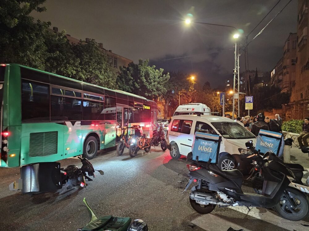 תאונה בחיפה (צילום: איחוד הצלה)