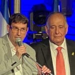 יונה יהב עם פז גליקמן – המיועד לתפקיד ראש הלישכה (צילום: חי פה-TV)