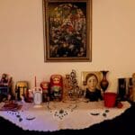 בבית דוד חבוב – פרטי נוי מעל הפסנתר (צילום: רחלי אורבך)