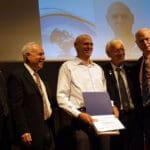 אנשי רוטרי הוד הכרמל מעניקים את אות פול האריס לאלוף במילואים נעם תיבון (צילום: ירון כרמי)