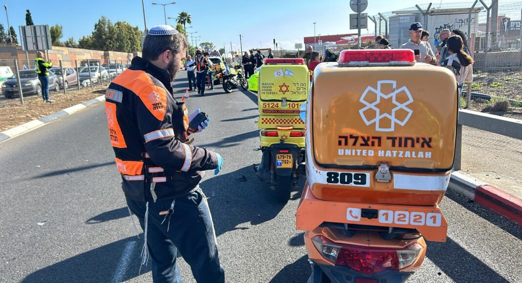 רכב פגע במספר חיילים סמוך לבית הספר הטכני של חיל האוויר בחיפה (צילום: איחוד הצלה)