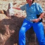 חנה יפה – במדי קק"ל בעת מציאת/גילוי הפרוטומה (צילום: חיים כץ)