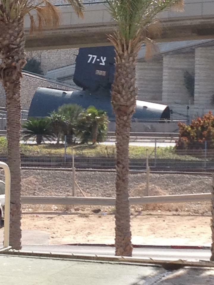 שיירי הצוללת דקר, המוזיאון הימי חיפה (צילום: לילי מילת)