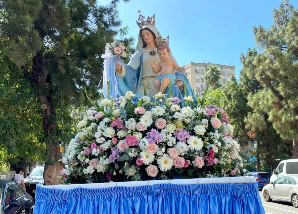 תהלוכת "מריה הקדושה" בחיפה (צילום: אדיר יזירף)