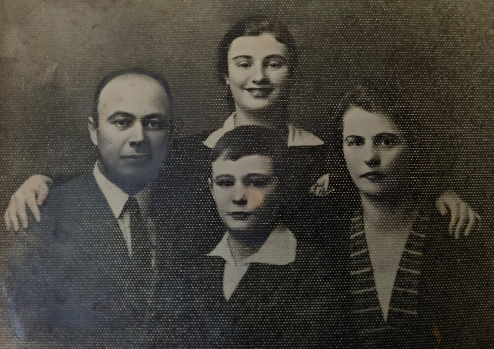 Dan Hadani with his parents and sister, 1934 (private album)