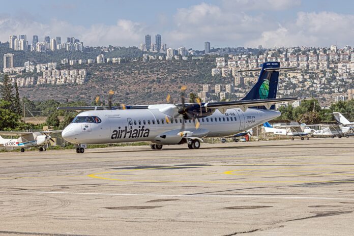 מטוס ה-ATR של חברת Air Haifa - אייר חיפה (צילום: אנתוני הרשקו)