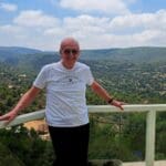דב פוקס – במרפסת ביתו: נוף ההר הירוק תמיד (צילום: רחלי אורבך)