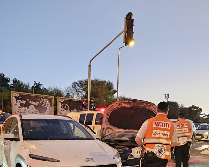 תאונת דרכים (צילום: איחוד הצלה)