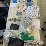 סמים שנחשפו בדירות בטירת כרמל (צילום: דוברות המשטרה)