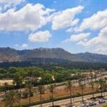 בבית צבי ועליזה שקולניק – נוף הר הכרמל אשר ממרפסת הבית (צילום: רחלי אורבך)