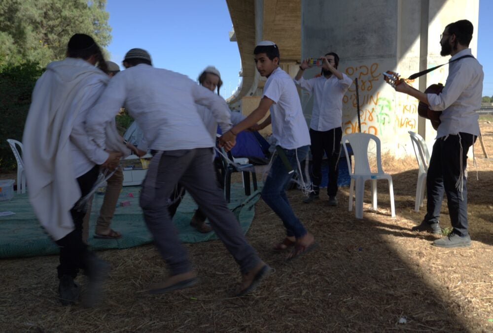 מאחז אלי-עזה - סיור תיירות מלחמה בישובי העוטף (צילום: אבי אלבאום)