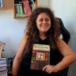 ניקה קושניר – עם הספר הנבחר: "והילד הזה הוא אני" יהודה אטלס (צילום: רחלי אורבך)
