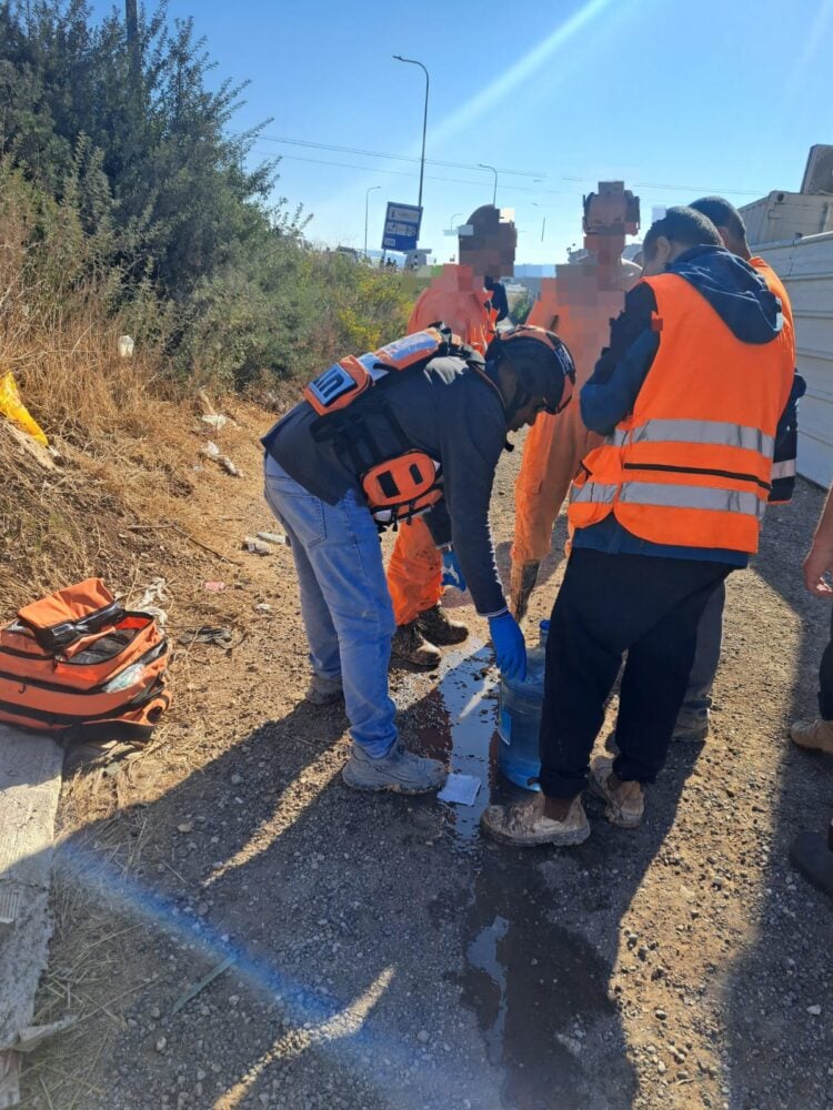 מטח טילים על הקריות - ביש 79 סמוך לאפק באתר בניה פגיעה ישירה במקום 15/11/24 09:02 (צילום: איחוד הצלה)