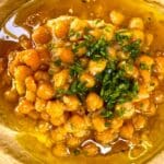 חומוס עם גרגרים (צילום: ירון כרמי)