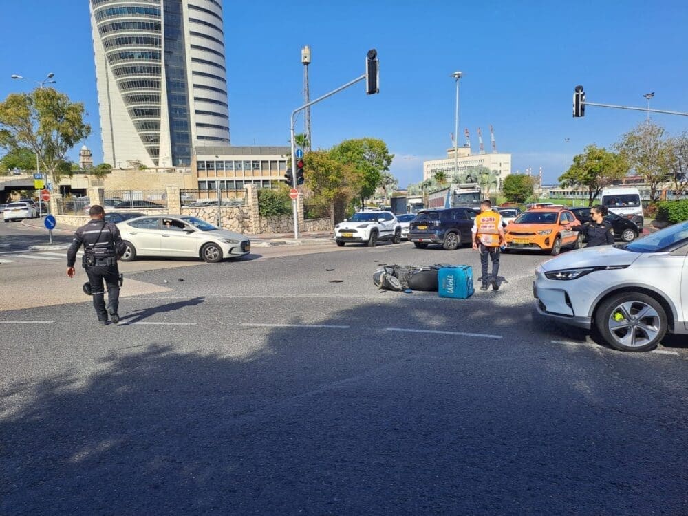 תאונת קטנוע בחיפה (צילום: איחוד הצלה)