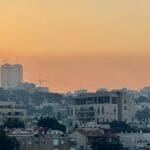 תושבי חיפה התעוררו לבוקר אפוף עשן (צילום: ירון כרמי)