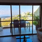 בבית צחי וויט – הנוף הנשקף מחלל המגורים (צילום: רחלי אורבך)