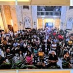 כנסיות וקהילות נוצריות בחיפה – תמונת מתפללים בכנסיית סטלה מאריס (צילום: רחלי אורבך)