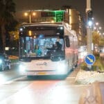 מטרונית של חברת סופרבוס – רחוב העצמאות (צילום: ירון כרמי)