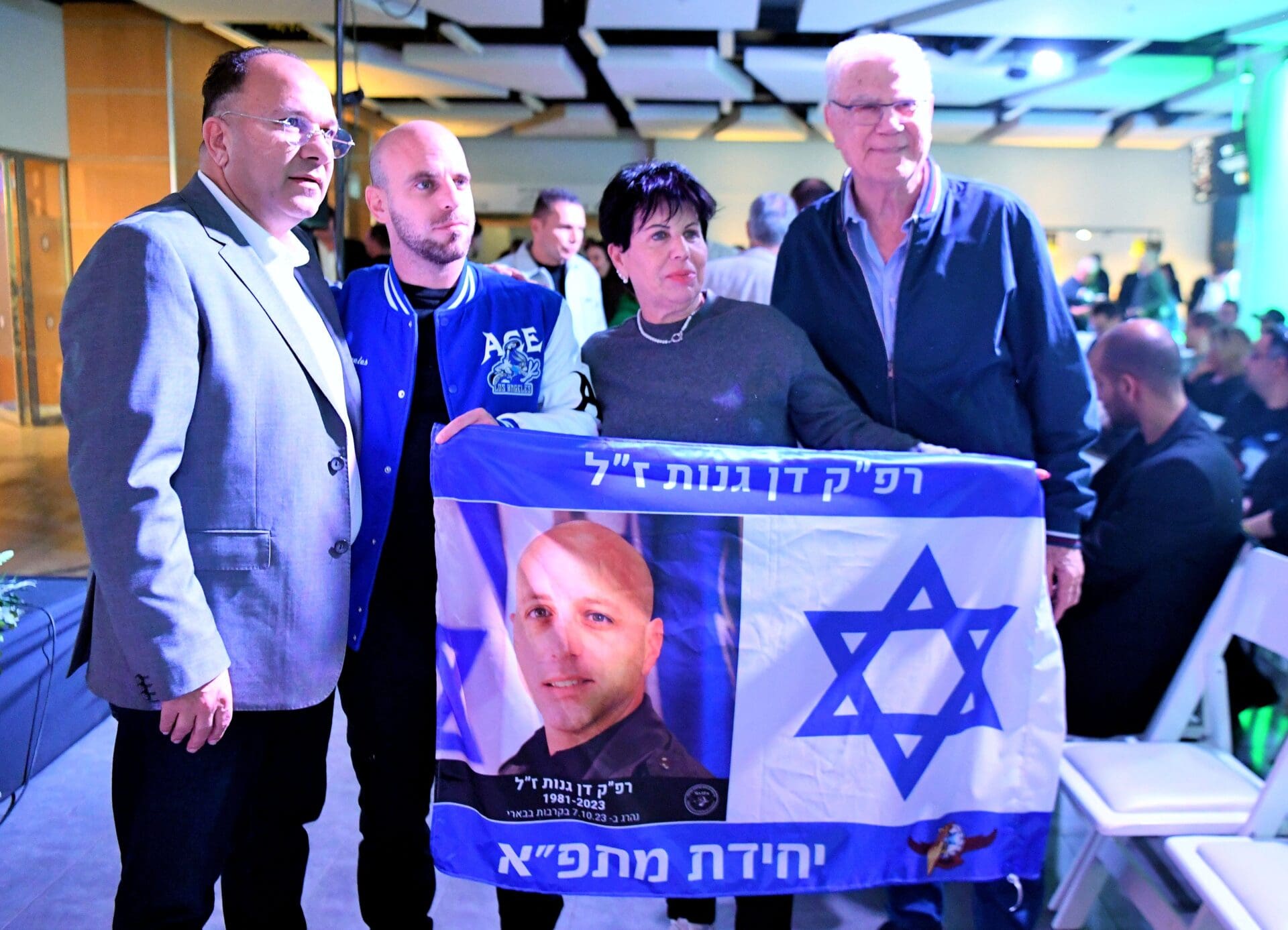 מרגש: מכבי חיפה ערכה ערב הנצחה ל-108 אוהדיה שנפלו במלחמה (צילומים: מכבי חיפה האתר הרישמי ראובן כהן ומיכה בריקמן). 