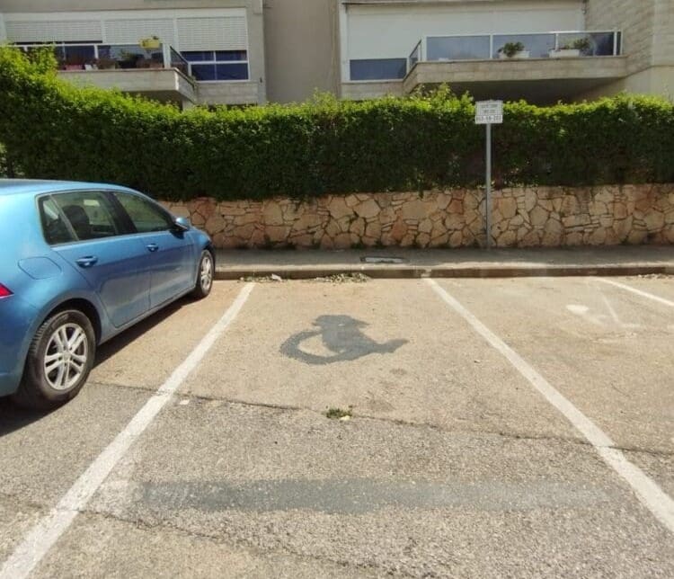 חניית הנכה בוטלה (חי פה בשטח)