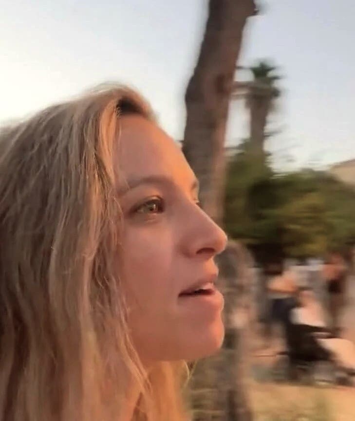 מור שעל בהפגנה במושבה הגרמנית (אלבום פרטי)