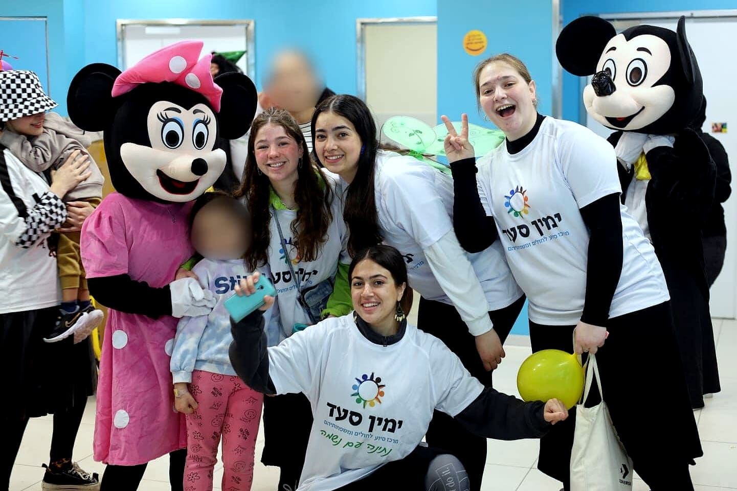 חג הפורים: מתנדבי 