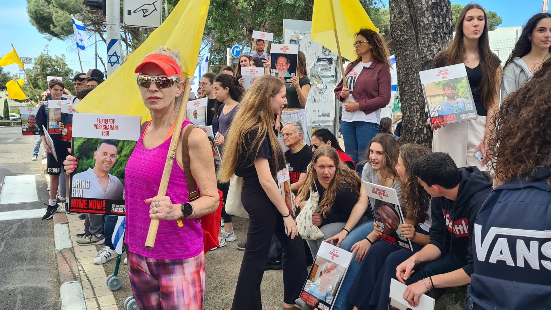 לחטופים אין מועד ב', קריאת בני הנוער בחטיבה העליונה בית בירם (צילום: יעל הורוביץ)