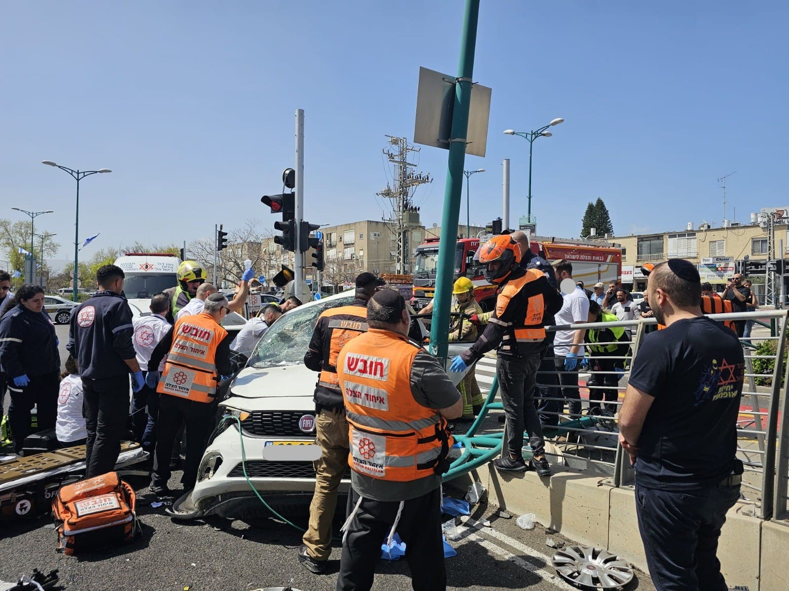 תמונה נוספת מהזירה הקשה בשדרות ירושלים פינת הים התיכון בחיפה (צילום: דוברות איחוד הצלה)