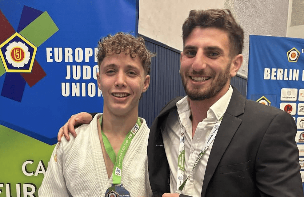 גאווה גדולה למכבי חיפה כרמל • מדליית ארד בגביע אירופה (צילום: מכבי חיפה כרמל)