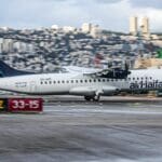 מטוס נוסעים של אייר חיפה Air Haifa בשדה התעופה של חיפה (צילום: אנתוני הרשקו)