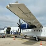 מטוס נוסעים של אייר חיפה Air Haifa בשדה התעופה של חיפה (צילום: אנתוני הרשקו)