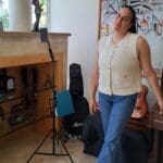חן שלו – בפינת הצילום ממנה משוגרים תכני המדיה השונים (צילום: רחלי אורבך)
