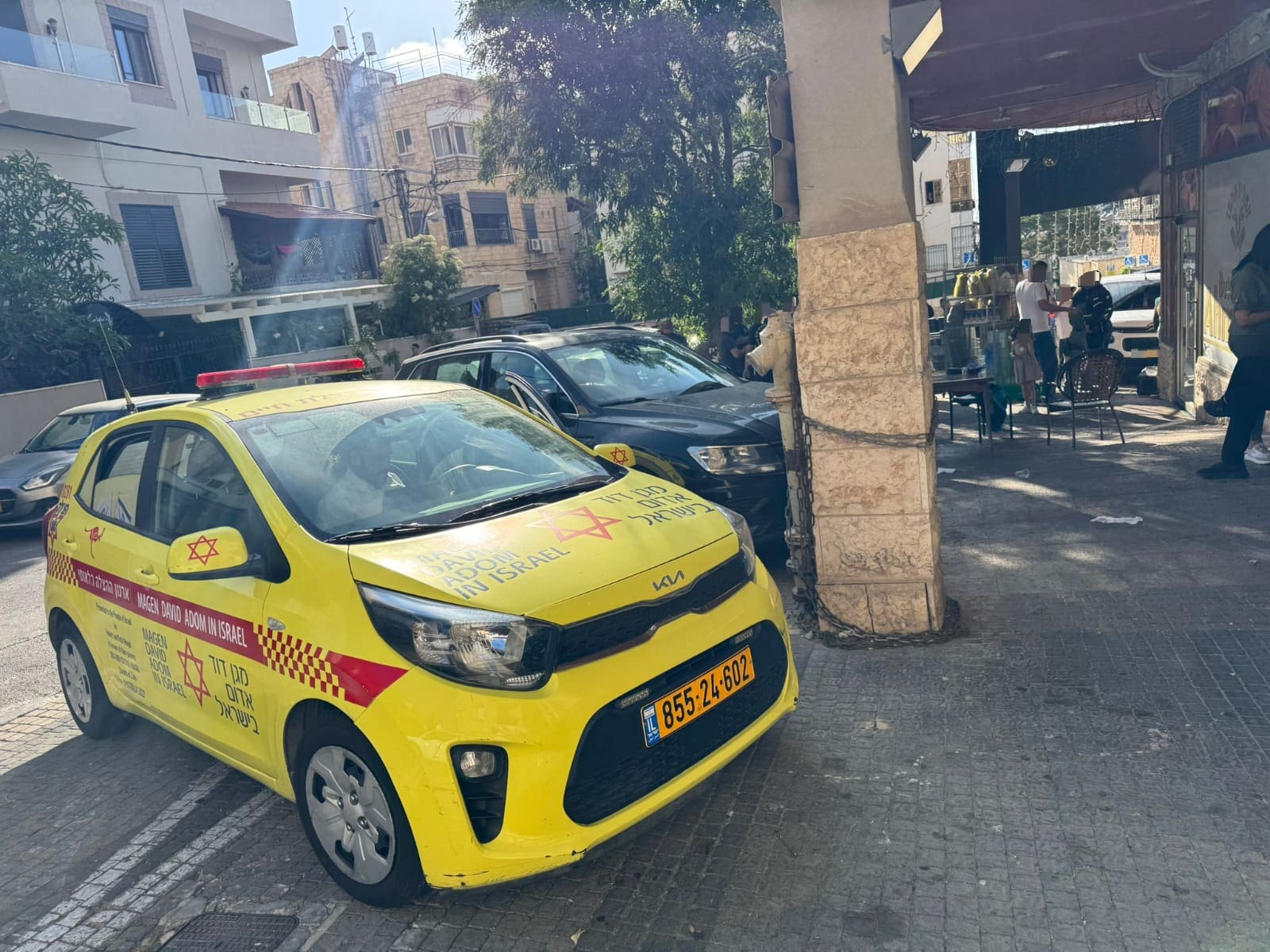 זירת פשע - פצוע דקירה ברחוב י.ל. פרץ בחיפה (צילום: מד