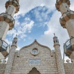 מסגד העדה האחמדית בכבאביר (צילום :שרון לייבל)