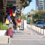 חנויות הימאים ברחוב העצמאות בחיפה (צילום: שרון לייבל)