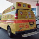 ניידת טיפול נמרץ בכניסה למיון רמב״ם (צילום:שרון לייבל)