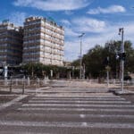 ״לין״ והמזרקה בשדרות המגינים (צילום: שרון לייבל)