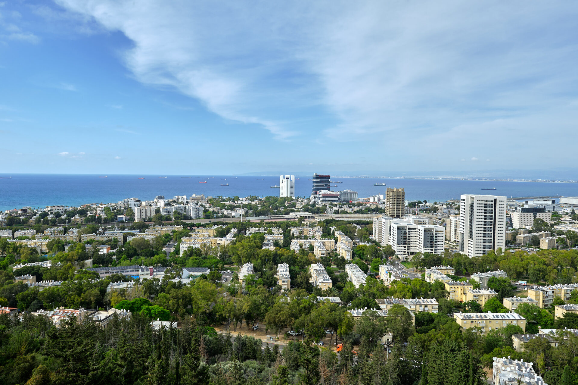 שכונות קריית אליעזר ובת גלים מבט מסטלה מאריס (צילום: שרון לייבל)