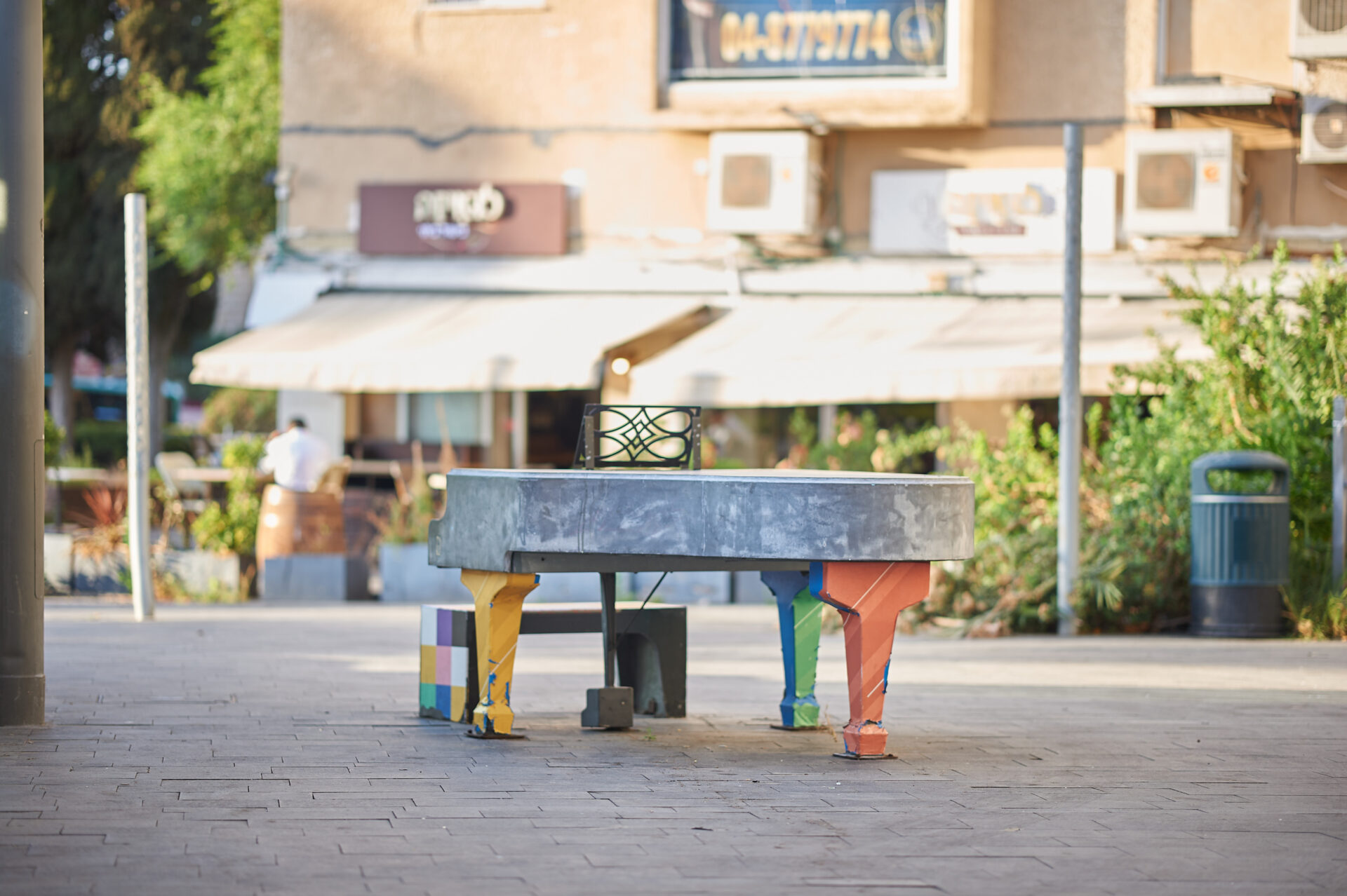 רחבת הפסנתר במרכז הכרמל (צילום: שרון לייבל)