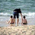 הורים וילדים – אילוסטרציה (צילום: שרון לייבל)
