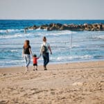 הורים וילדים – אילוסטרציה (צילום: שרון לייבל)