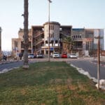 שדרות בת גלים ומבנה הקזינו (צילום: שרון לייבל)