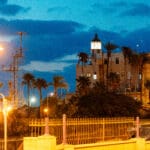מגדלור סטלה מאריס בלילה (צילום: שרון לייבל)