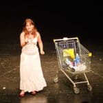תיכון "רעות לאמנויות", ערב מחזמר – שירה: נויה מזור – "אתה גיי" (צילום: רחלי אורבך)