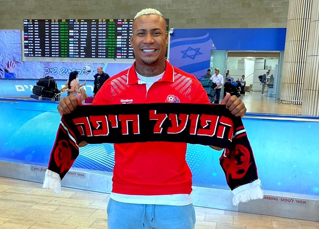 שחקן הרכש החדש הקולומביאני קווין ריאסקוס (צילום: דוברות הפועל חיפה).